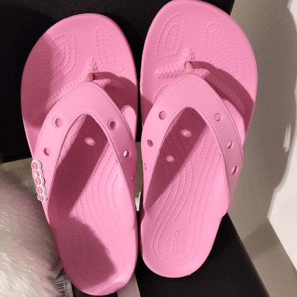 $22💥CROCS Katie Hot Pink Flip Flops Sz 11 - Picture 5 of 9